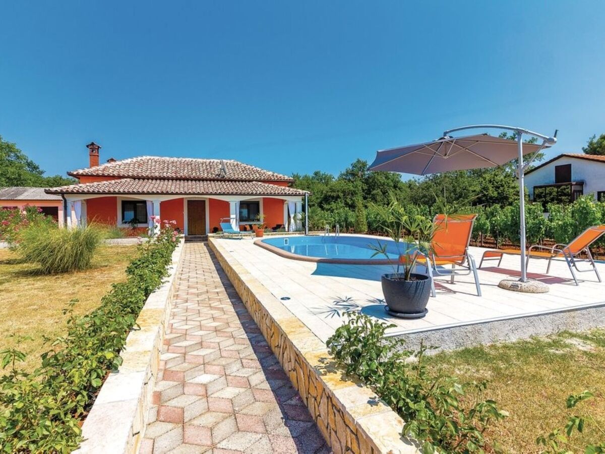 Maison Angelina avec piscine privée à Marčana - Photo 7