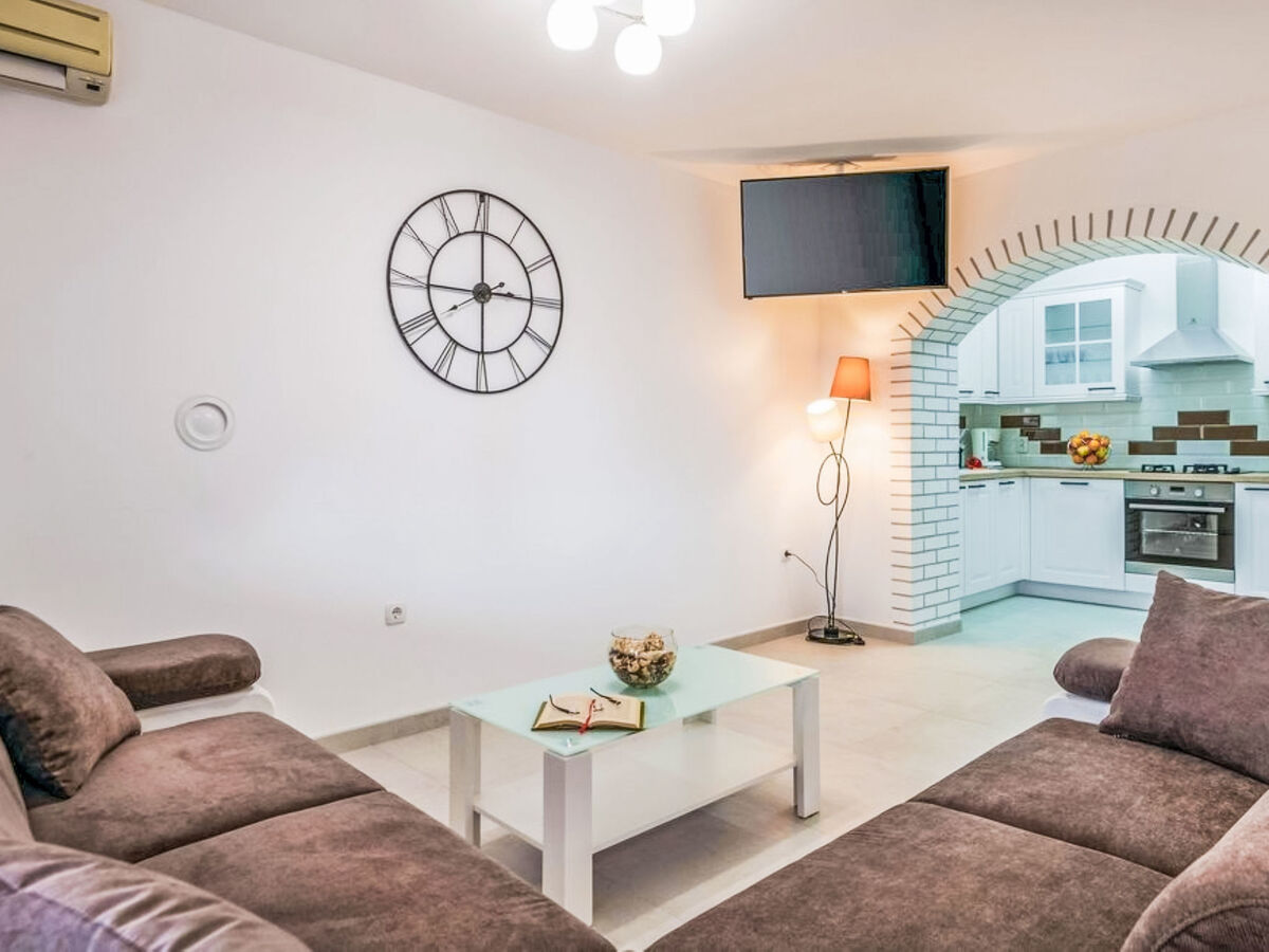 Maison Angelina avec piscine privée à Marčana - Photo 8