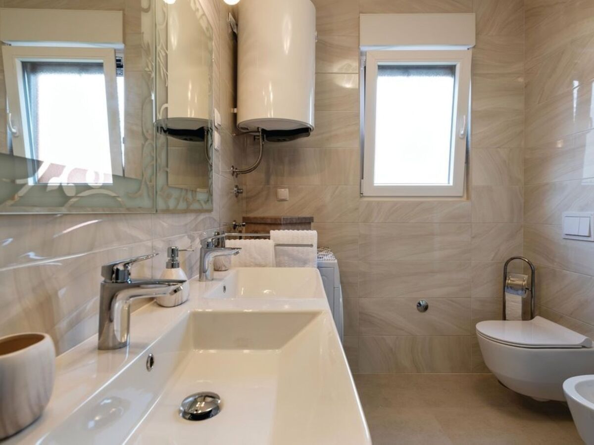 Maison Angelina avec piscine privée à Marčana - Photo 17