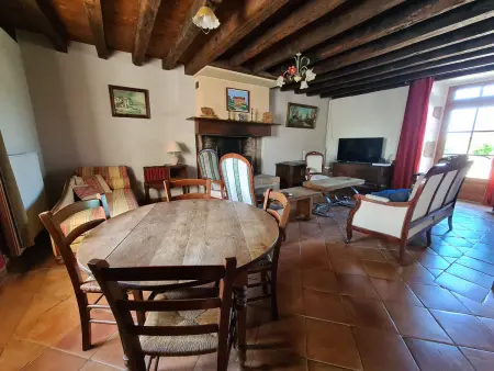 Gîte 8 pers. Piscine intérieure chauffée en Berry : photo 4