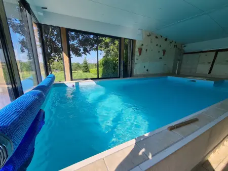 Gîte 8 pers. Piscine intérieure chauffée en Berry : photo 11