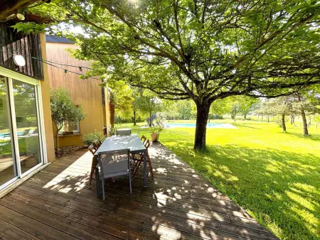 Location villa à Le Bugue, Maison contemporaine avec parc et piscine privée au cœur du Périgord Noir
