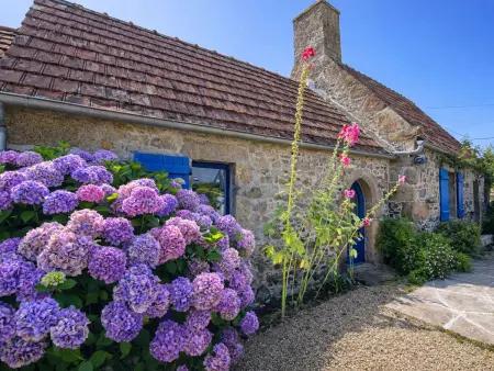 Location maison à Pleumeur Bodou, Longère 1843 entre mer et campagne