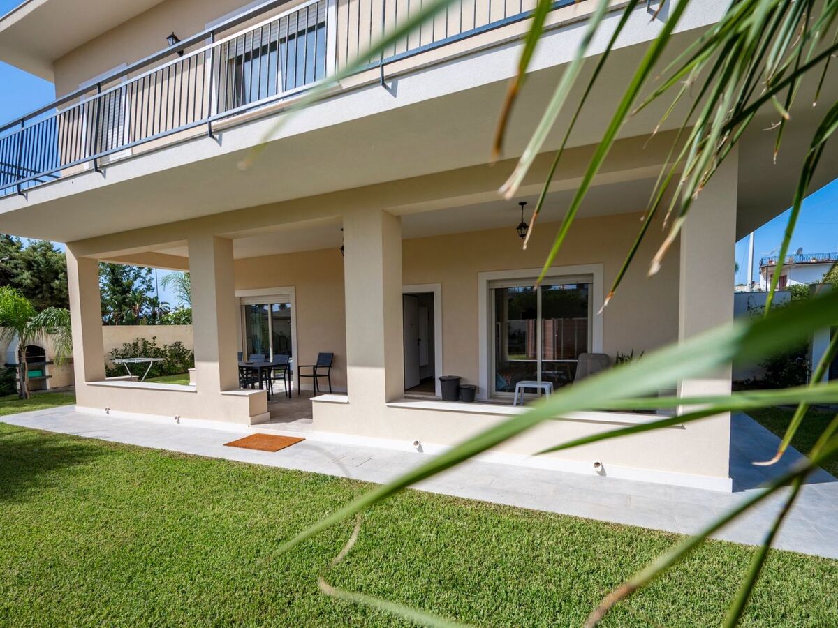 Appartement Villa Nisa, 2 chambres vue jardin à Fontane Bianche - Photo 1
