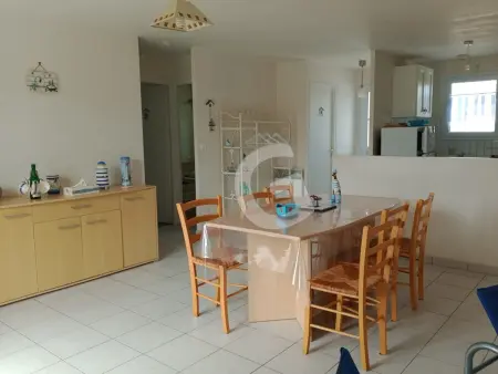 Charmante maison pour 4 personnes avec terrasse, à 1,8 km de la plage et proche des commodités - Photo 5