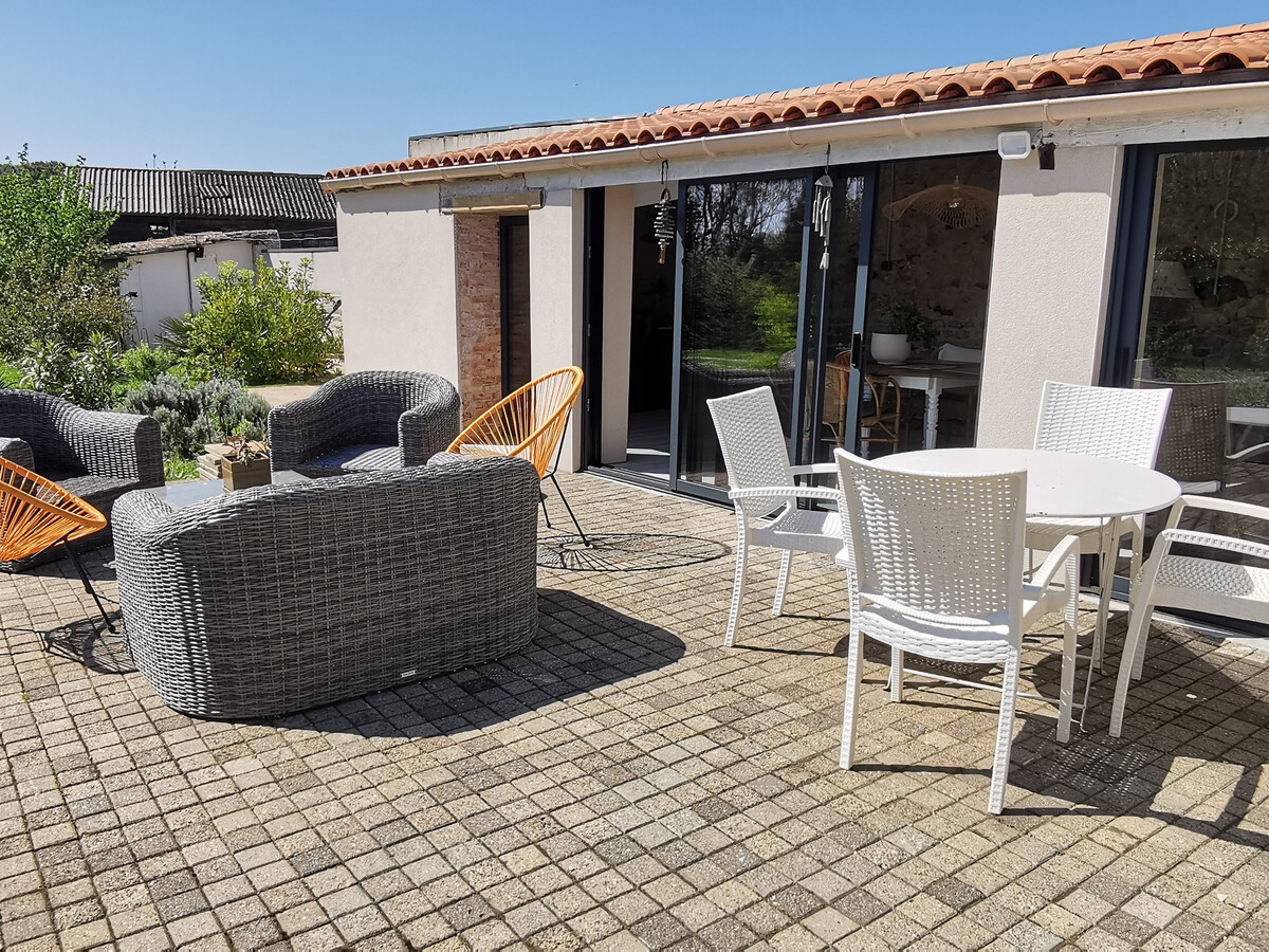 Maison en pierres 6 pers, jardin et terrasse SO - Photo 2