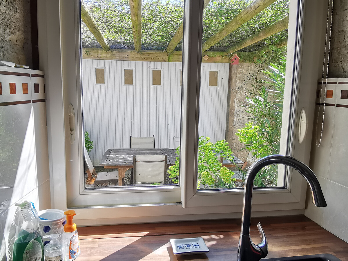 Maison en pierres 6 pers, jardin et terrasse SO - Photo 4