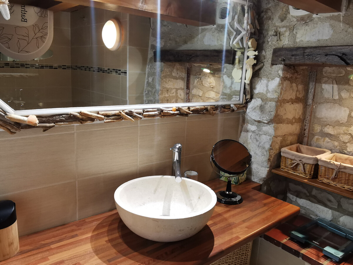 Maison en pierres 6 pers, jardin et terrasse SO - Photo 11
