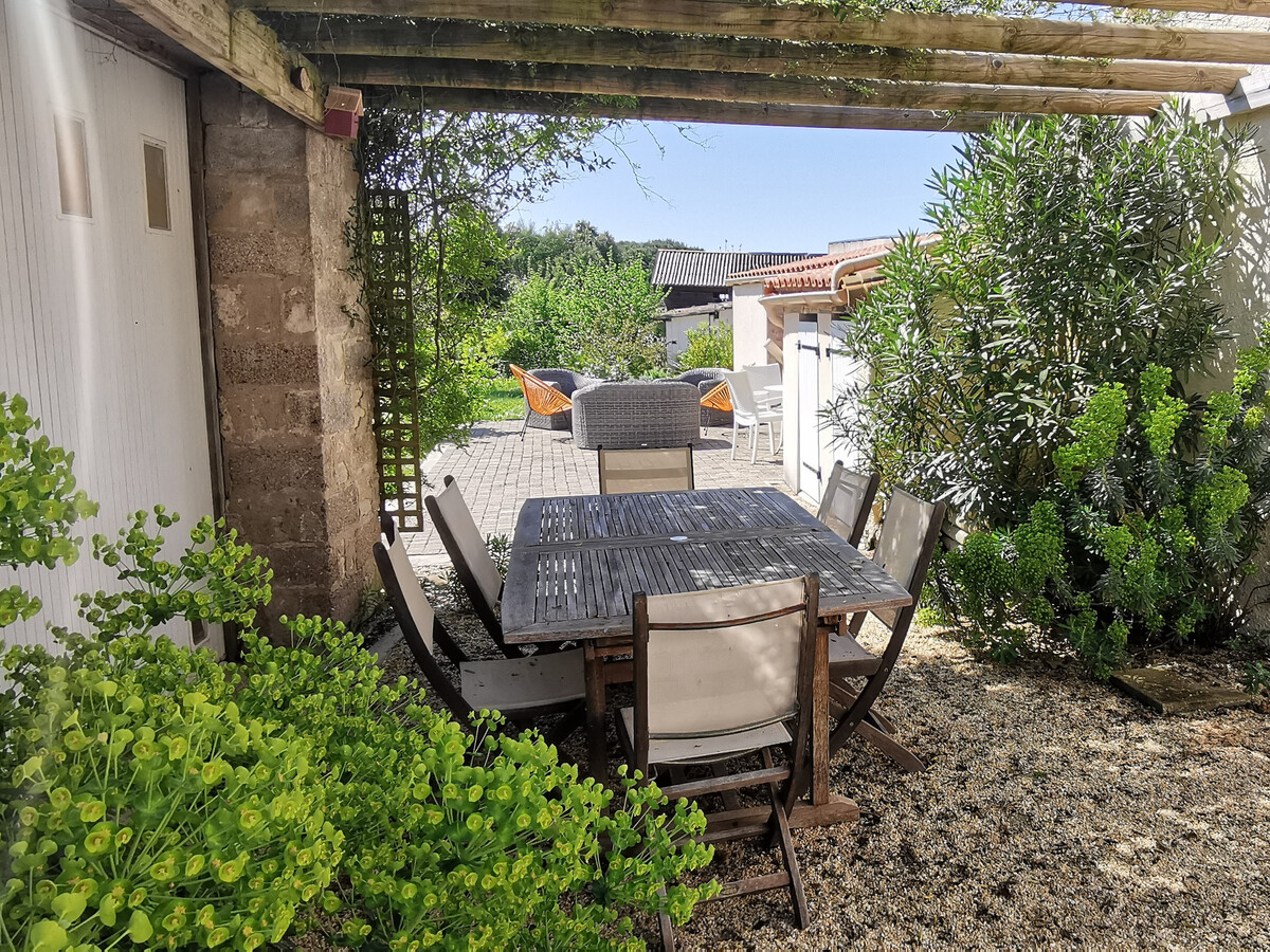 Maison en pierres 6 pers, jardin et terrasse SO - Photo 25