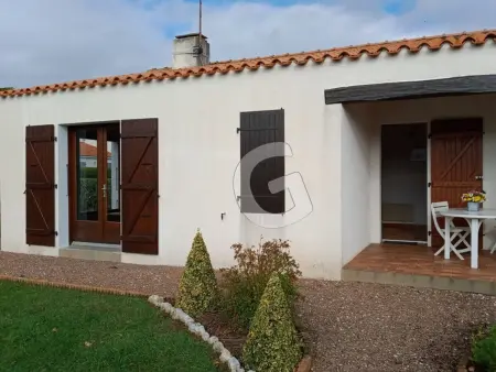 Location maison à Saint Vincent sur Jard, Maison 6 pers à 900m de la plage avec terrasses et parking, animaux acceptés