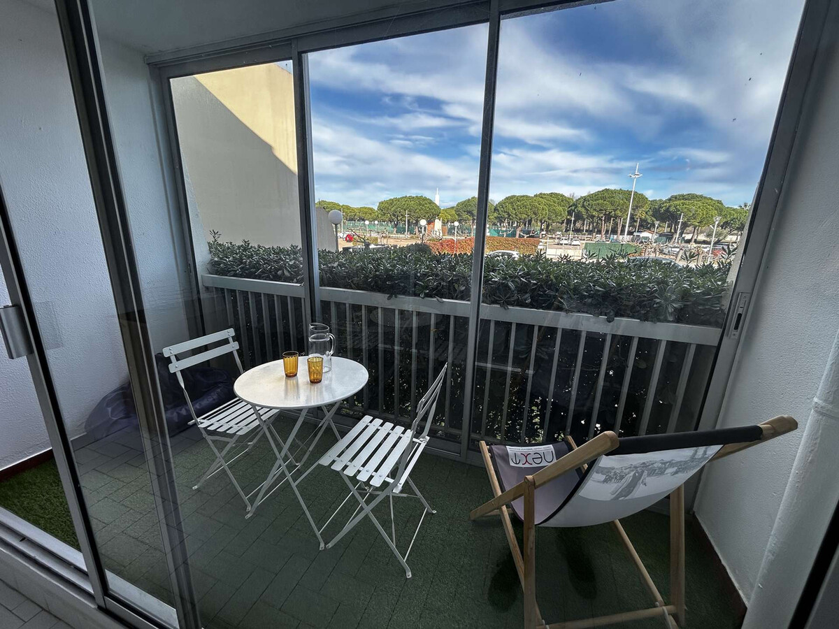 Studio cabine 4 pers Port Camargue, terrasse et parking - Photo 2