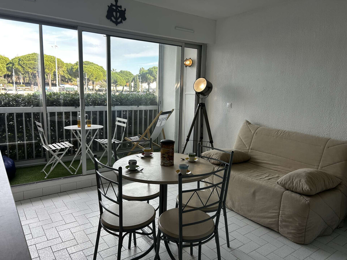 Studio cabine 4 pers Port Camargue, terrasse et parking - Photo 4
