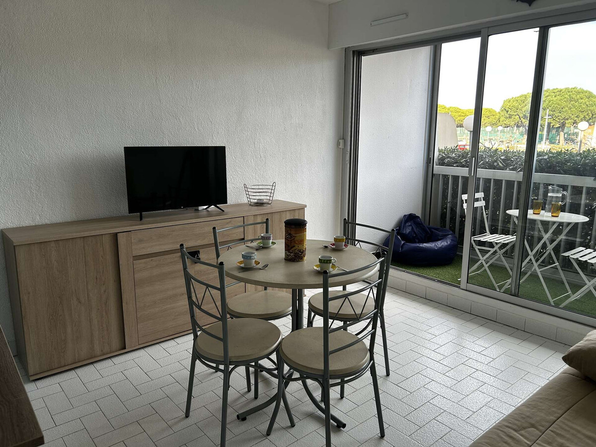 Studio cabine 4 pers Port Camargue, terrasse et parking - Photo 5