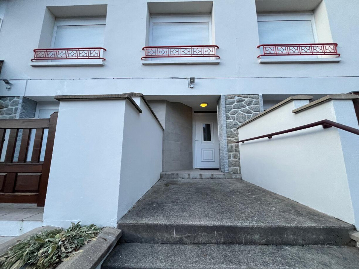 T2 52m² La Bourboule, terrasse sud, garage vélos - Photo 18