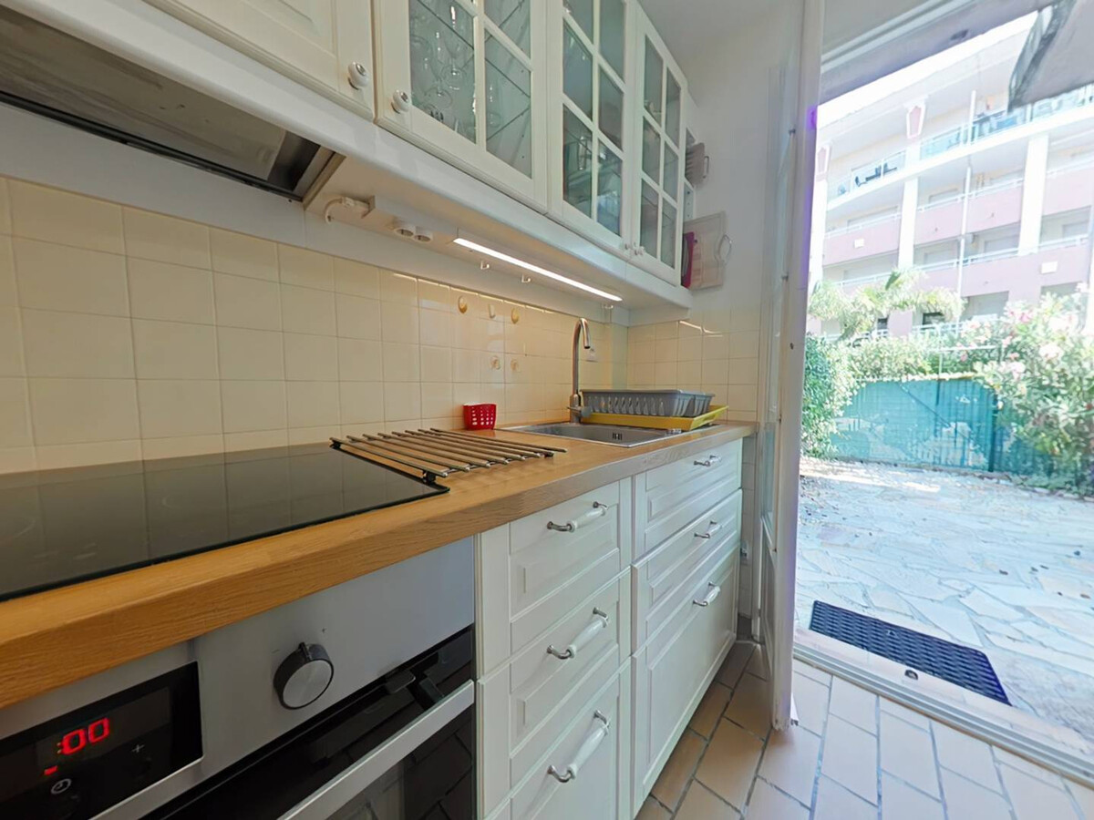 T2 40m² rez-de-jardin avec terrasse 28m² à Hyères - Photo 9