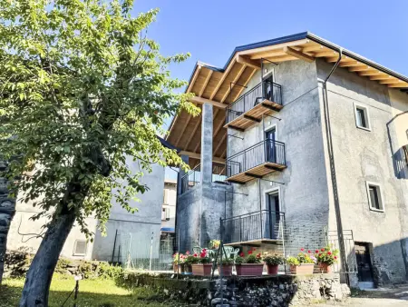 Location appartement à Colico, Riflessi