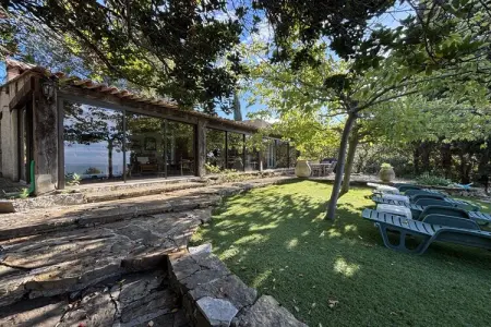 Location maison à Sanary sur Mer, Villa avec piscine privée et terrain de pétanque
