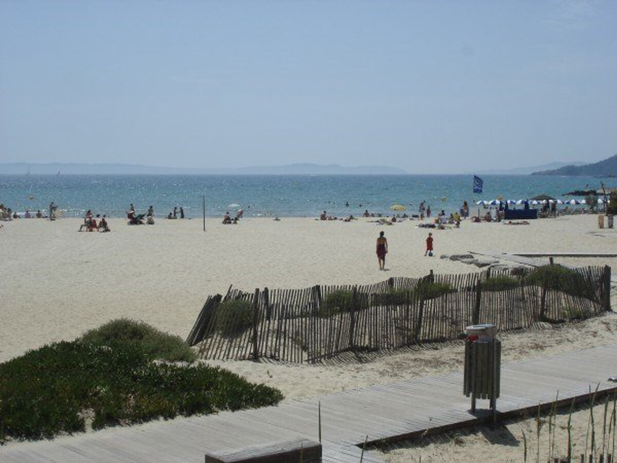 T2 Bormes-les-Mimosas : garage et accès direct plage - Photo 10