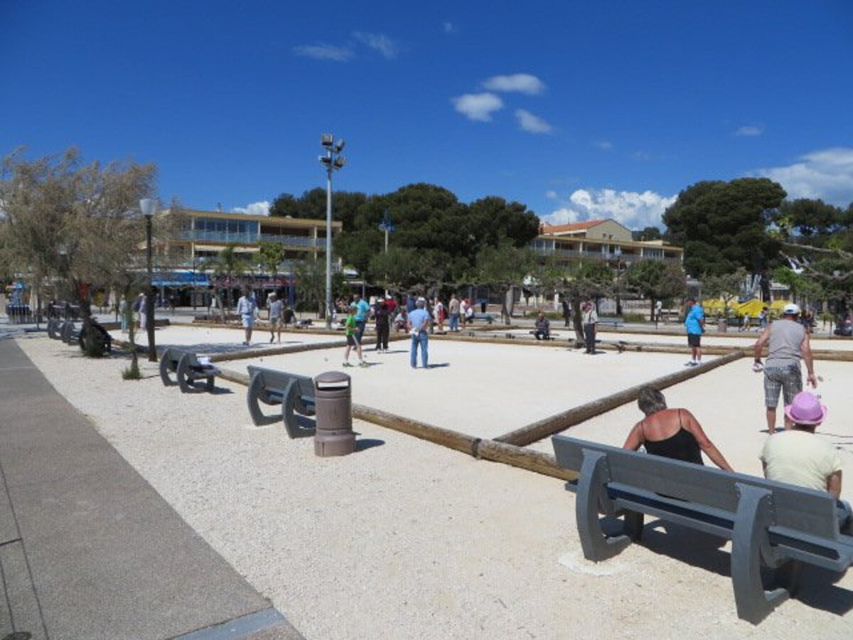 T3 climatisé Bormes-les-Mimosas, terrasse 35m², accès plage - Photo 10