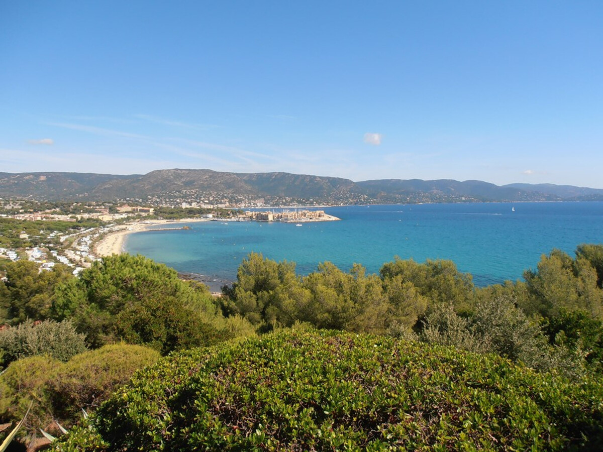 T3 climatisé Bormes-les-Mimosas, terrasse 35m², accès plage - Photo 13