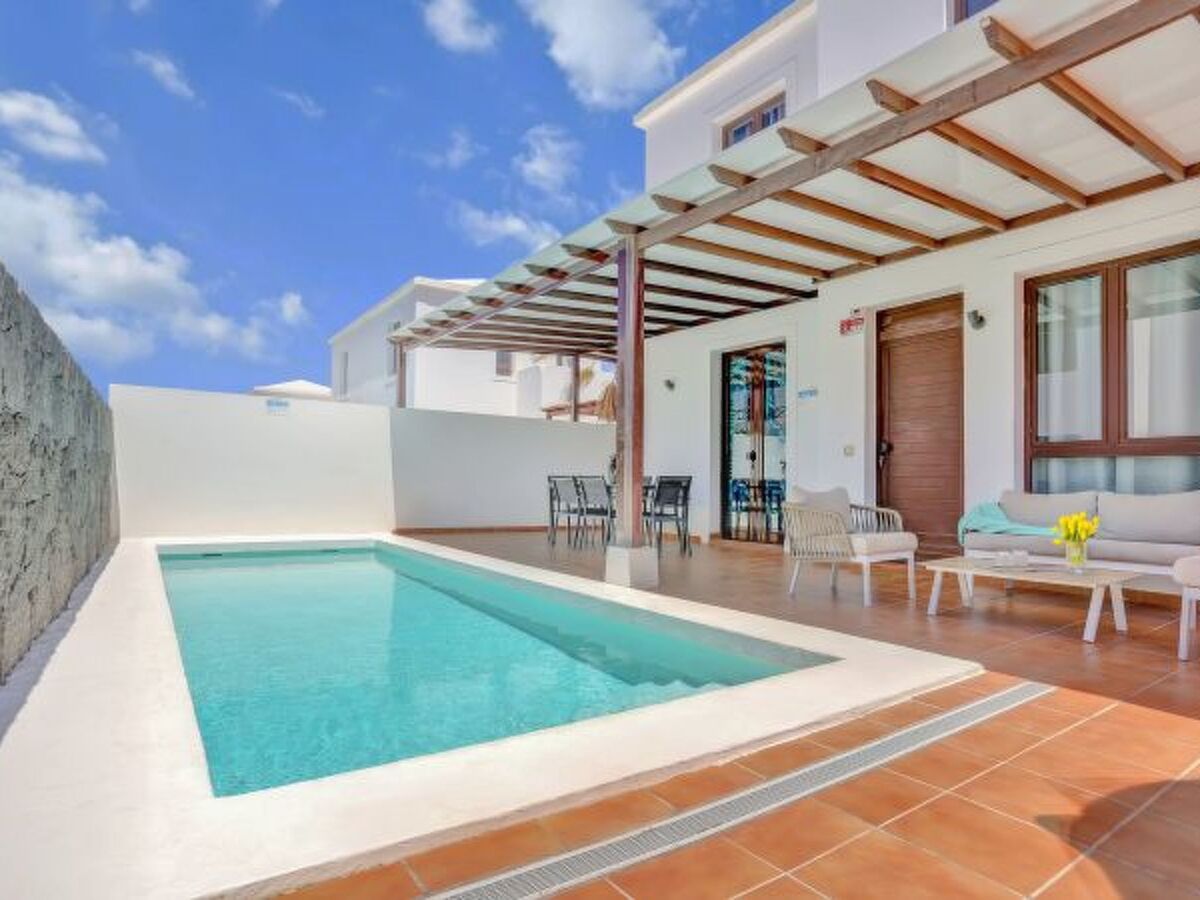 Villa 7 Piedras – 3 chambres, piscine climatisée à Playa Blanca - Photo 1