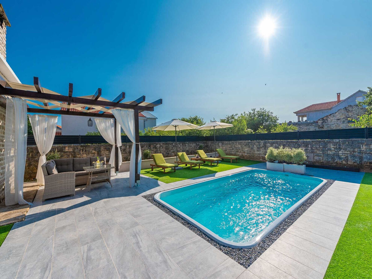 Maison Marcella à Pridraga avec piscine privée - Photo 2