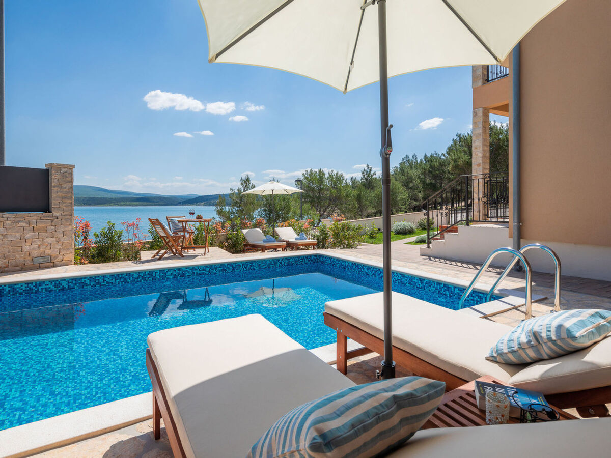 Villa Noa à Pridraga : piscine chauffée & vue mer - Photo 6
