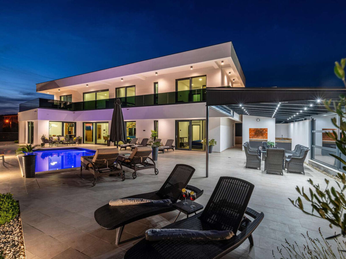 Villa Royal Hill – 4 chambres, piscine chauffée à Rovanjska - Photo 5