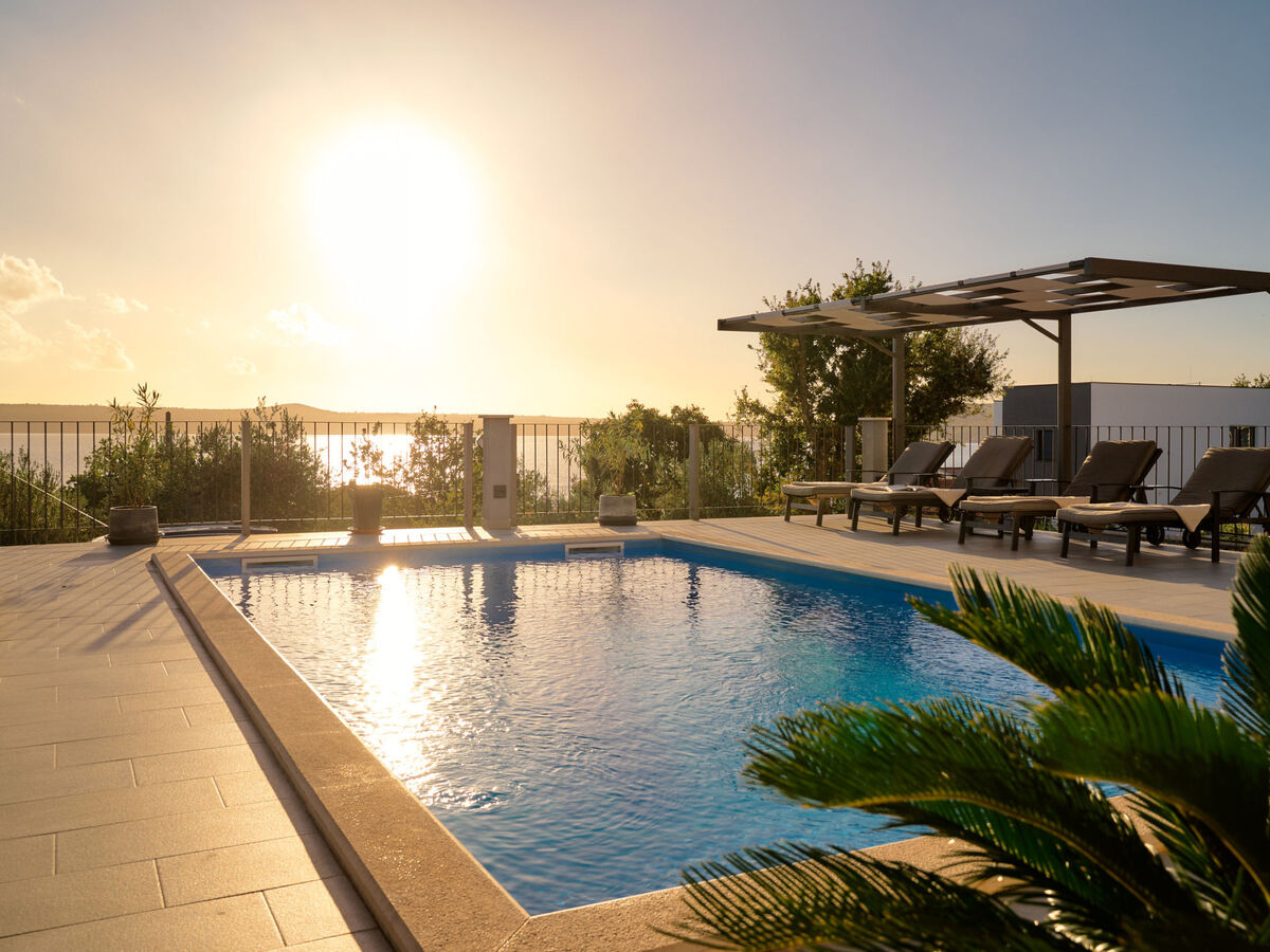 Villa Katharina à Rovanjska : 4 chambres, piscine privée, plage à 70m - Photo 6