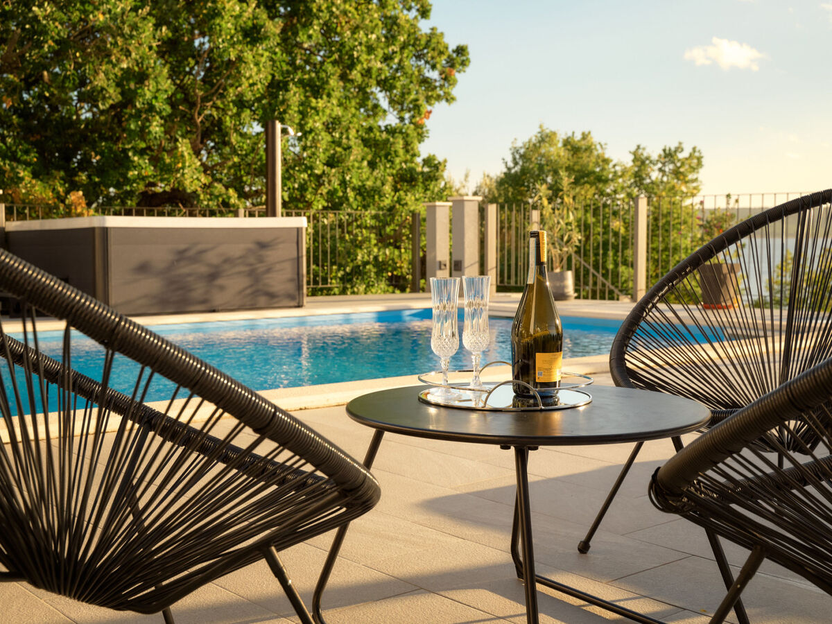Villa Katharina à Rovanjska : 4 chambres, piscine privée, plage à 70m - Photo 8