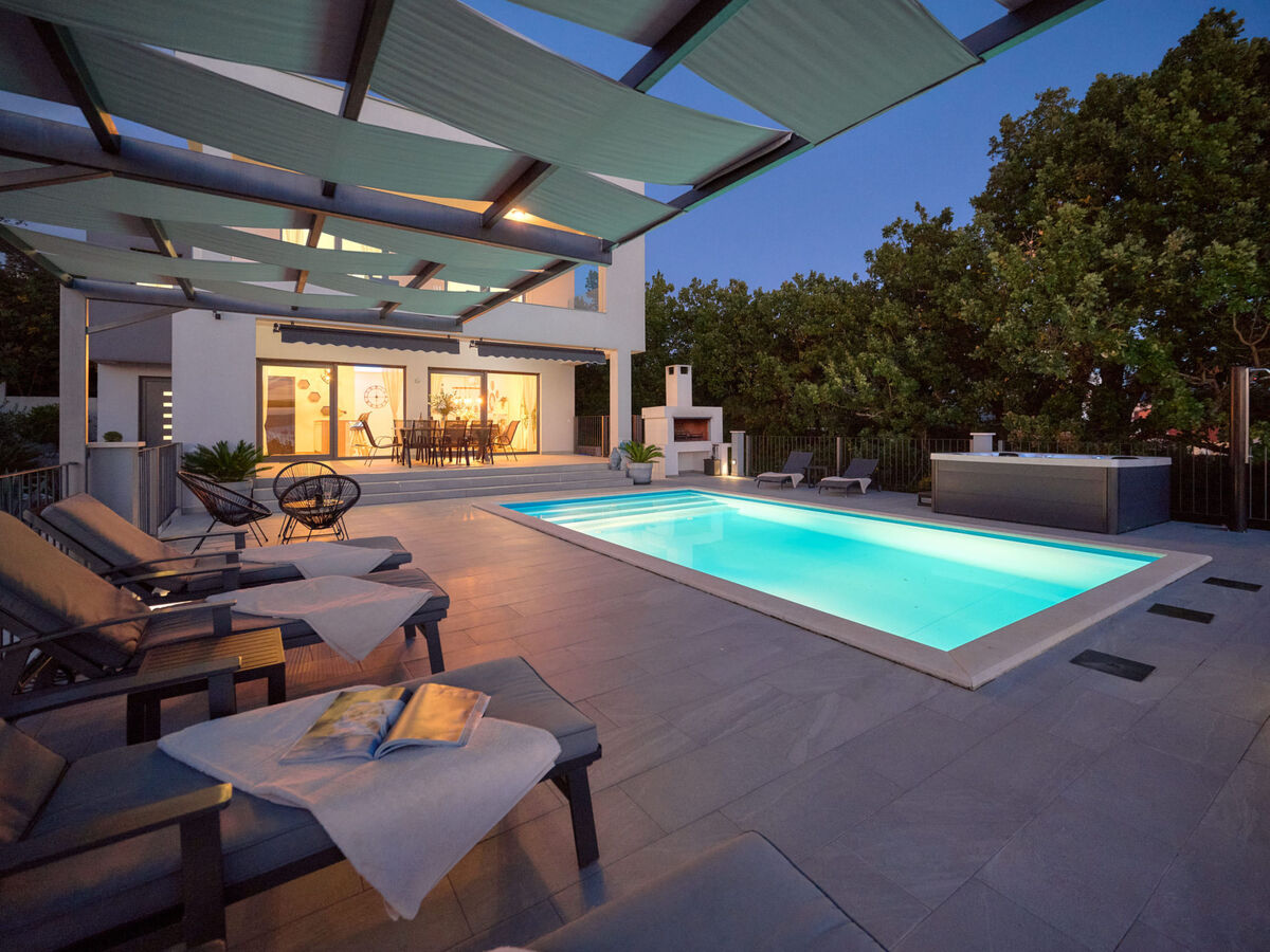 Villa Katharina à Rovanjska : 4 chambres, piscine privée, plage à 70m - Photo 15