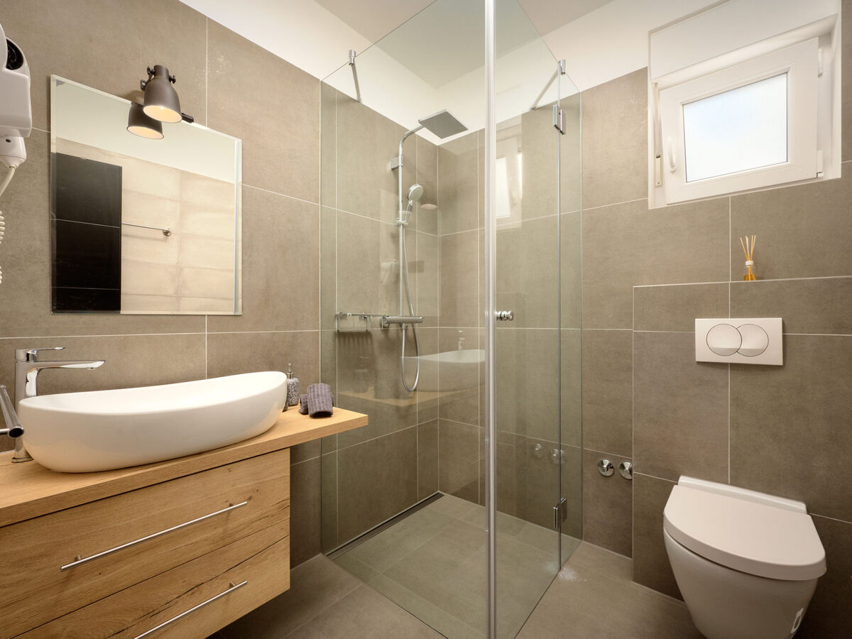Villa Katharina à Rovanjska : 4 chambres, piscine privée, plage à 70m - Photo 47