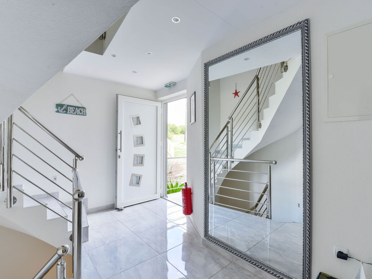 Maison Viktoria avec piscine privée à Rovanjska - Photo 9