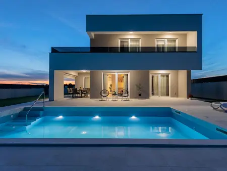 Villa Marea à Vrsi : 3 chambres, piscine privée, 8 pers.