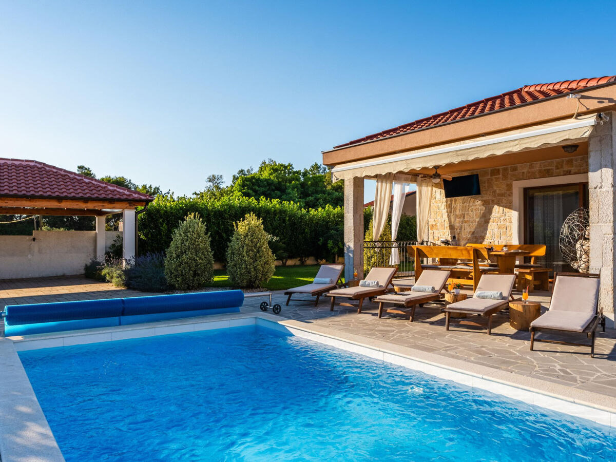Maison Beti avec piscine chauffée à Vrsi - Photo 1