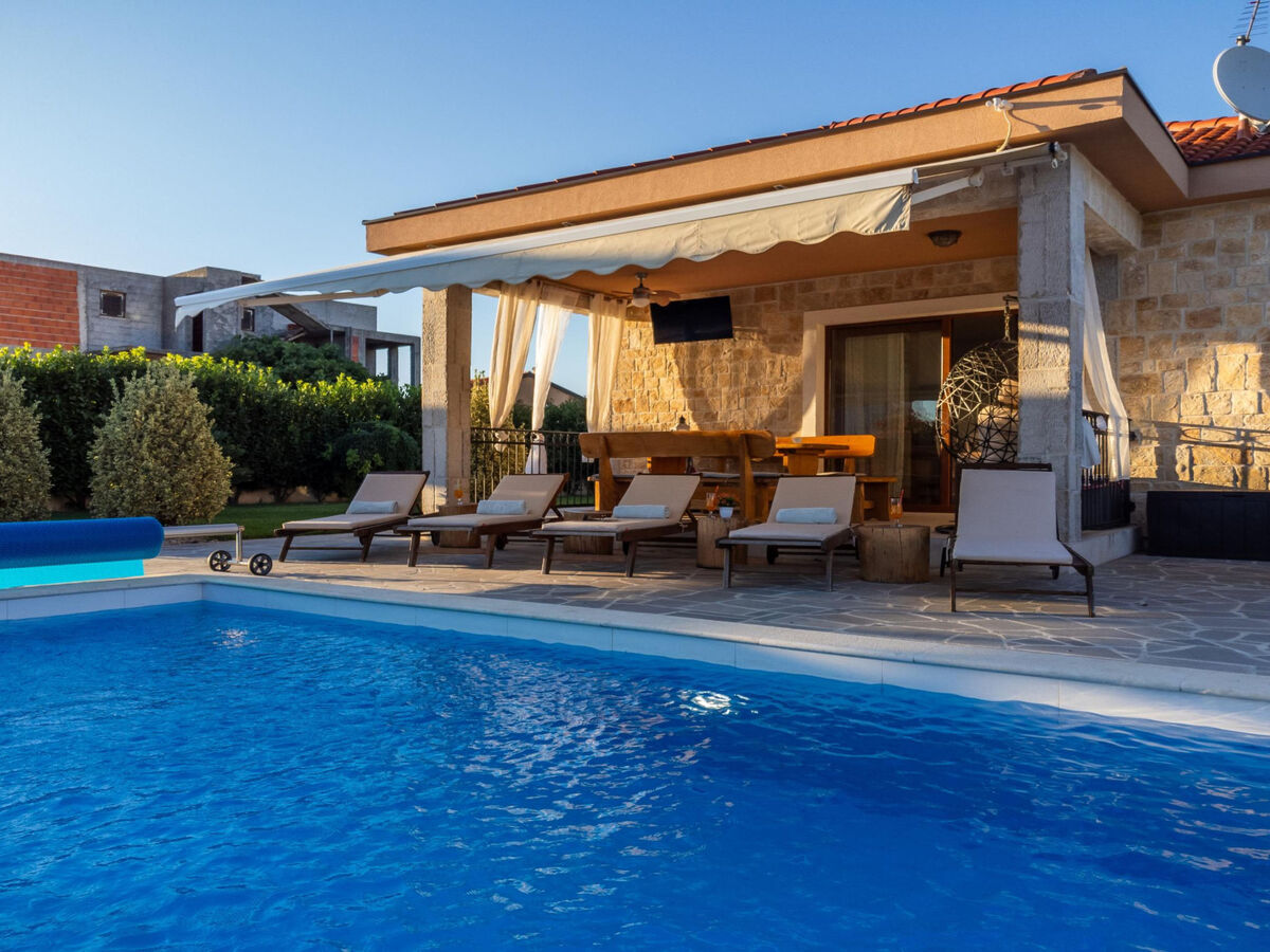 Maison Beti avec piscine chauffée à Vrsi - Photo 7