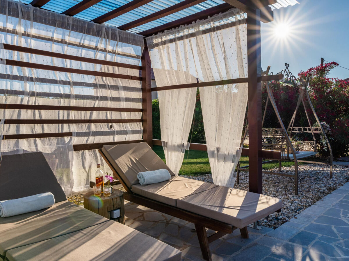 Maison Beti avec piscine chauffée à Vrsi - Photo 15
