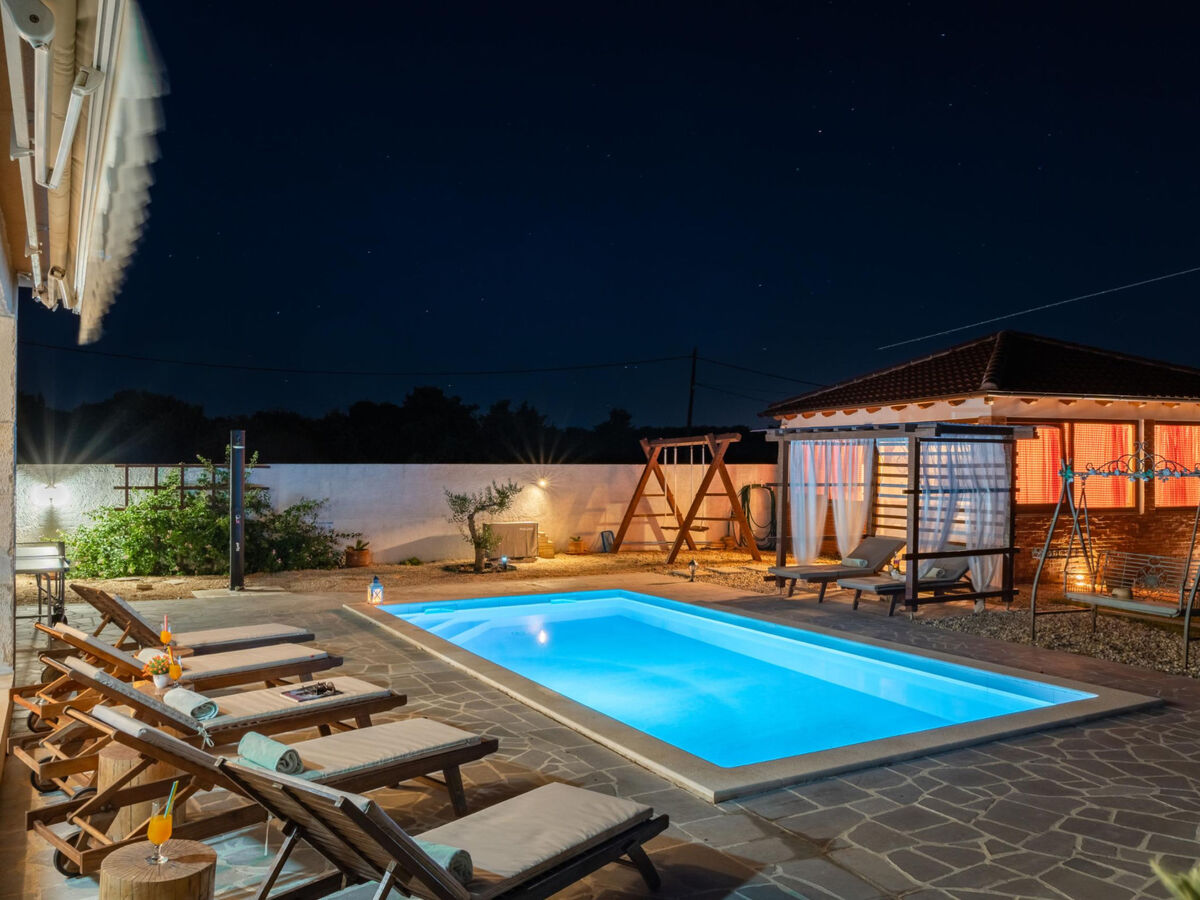Maison Beti avec piscine chauffée à Vrsi - Photo 64