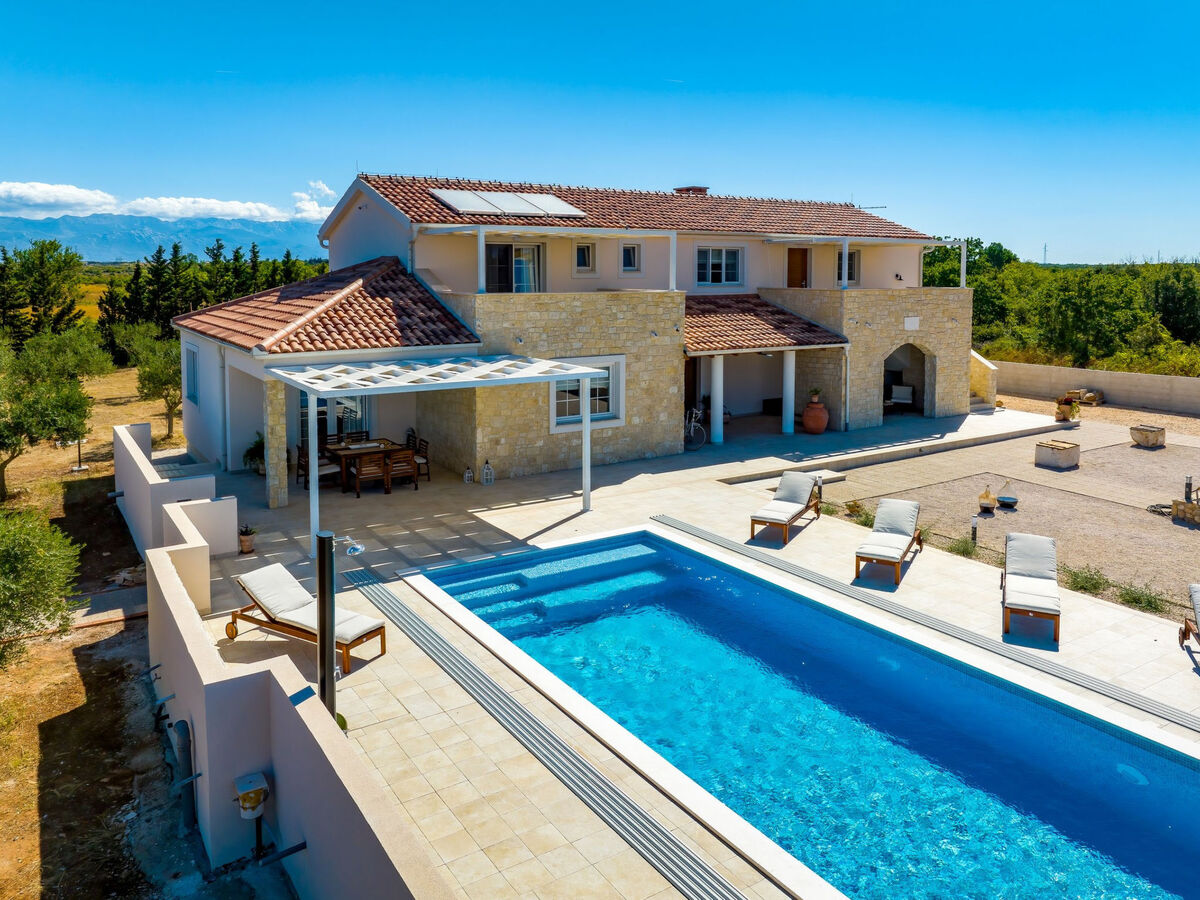 Villa Andamalu avec piscine chauffée à Nin - Photo 4