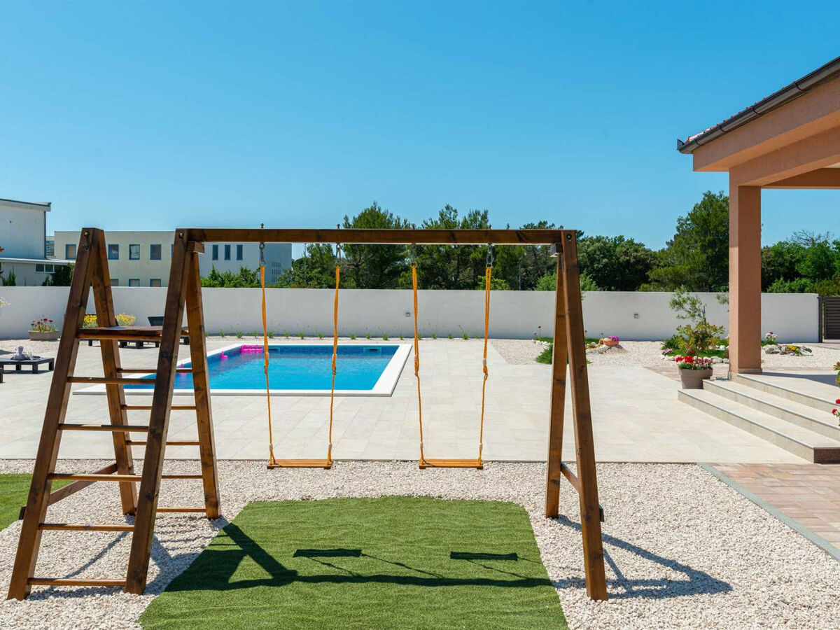 Villa First Hill avec piscine chauffée à Nin - Photo 4