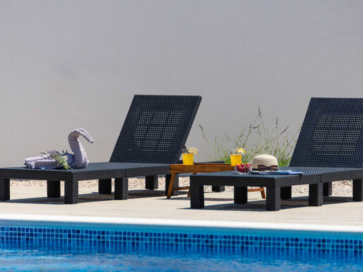 Villa First Hill avec piscine chauffée à Nin - Photo 10