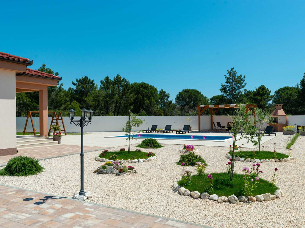 Villa First Hill avec piscine chauffée à Nin - Photo 14