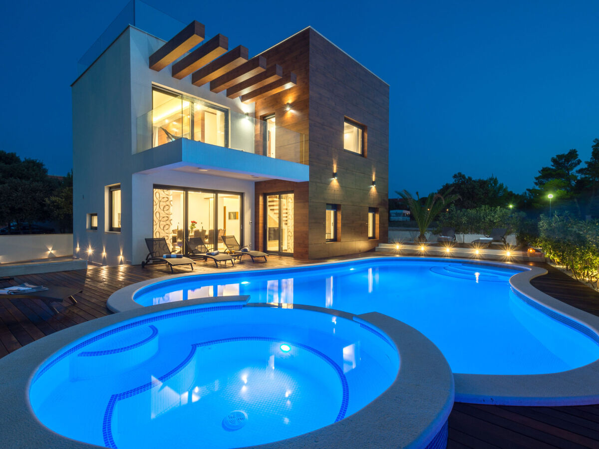 Villa Tamaria avec piscine chauffée à Nin - Photo 34