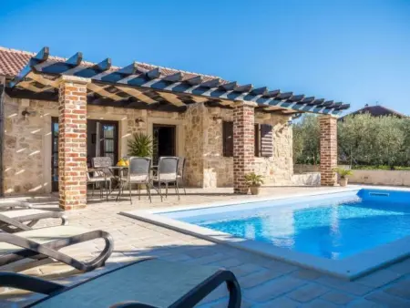 Stone Villa Petit Rustica with heated pool, Maison 6 personnes à Zadar Bibinje - Photo 14