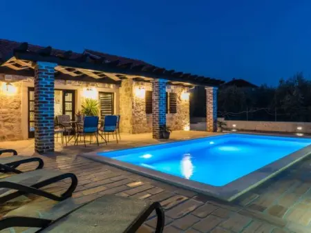 Stone Villa Petit Rustica with heated pool, Maison 6 personnes à Zadar Bibinje - Photo 20