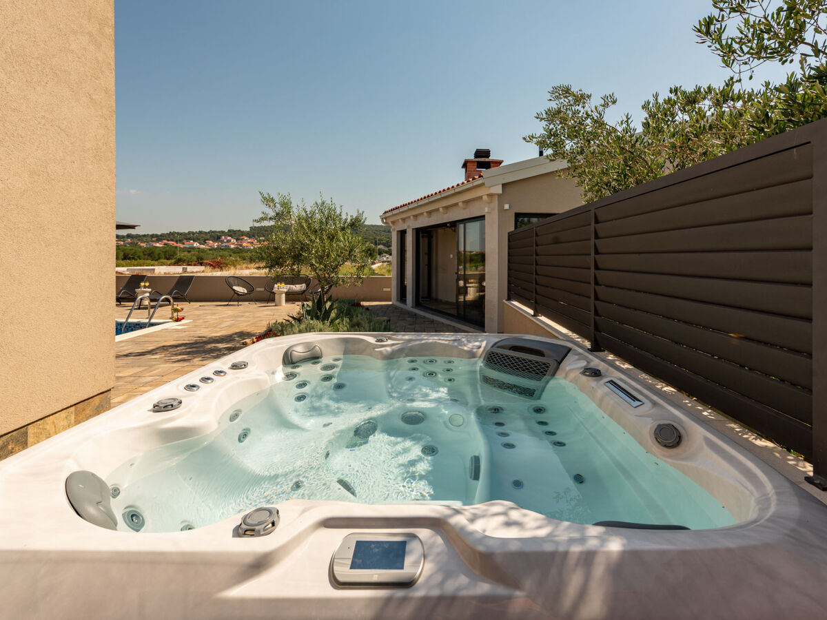 Maison Solea avec piscine privée pour 14 à Bibinje - Photo 22