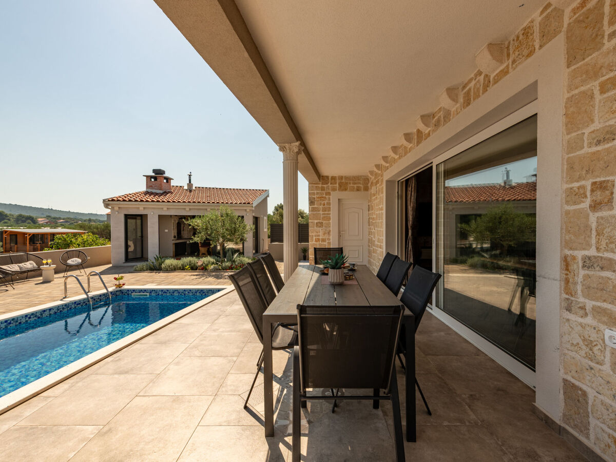 Maison Solea avec piscine privée pour 14 à Bibinje - Photo 32