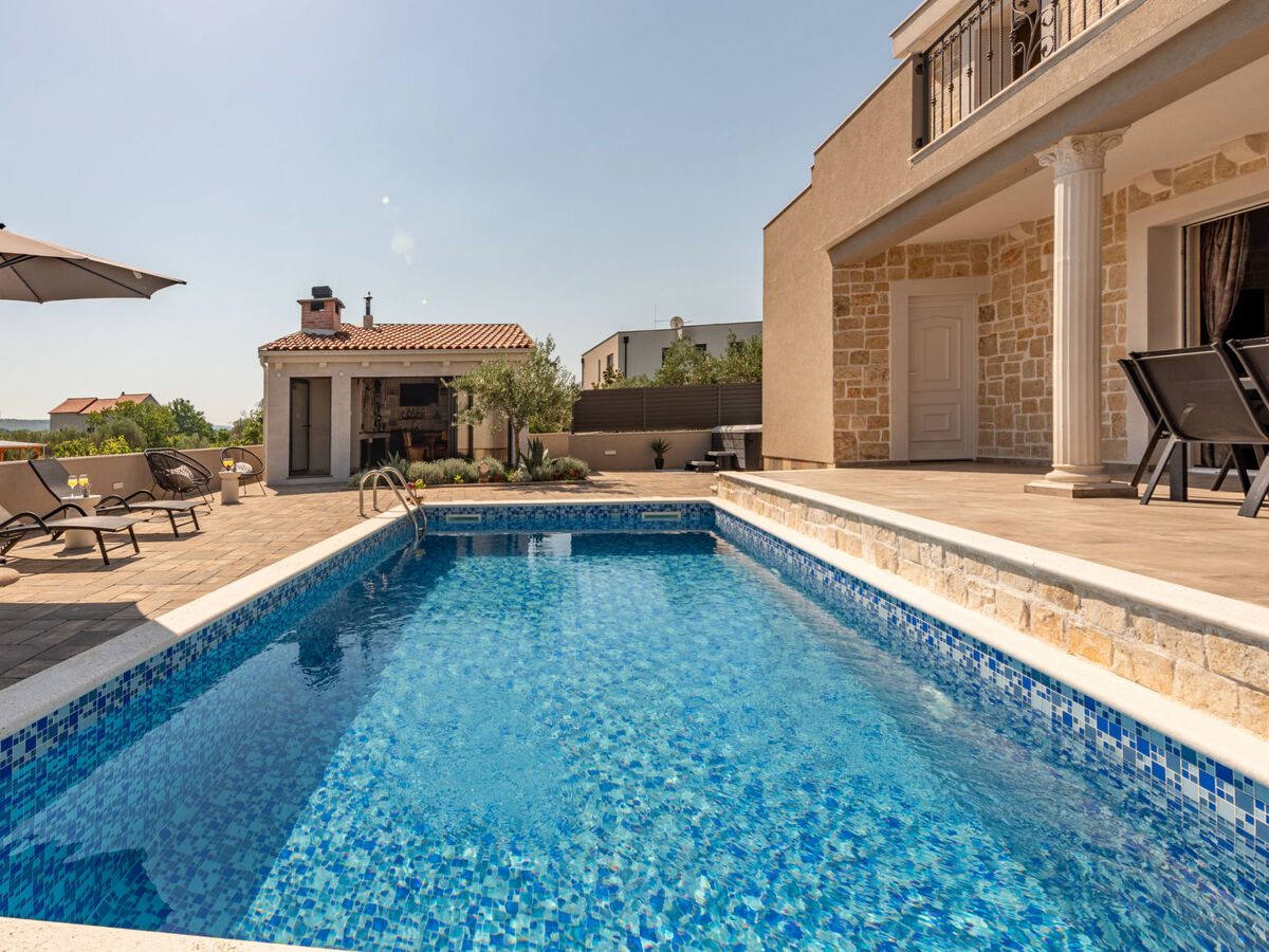 Maison Solea avec piscine privée pour 14 à Bibinje - Photo 34