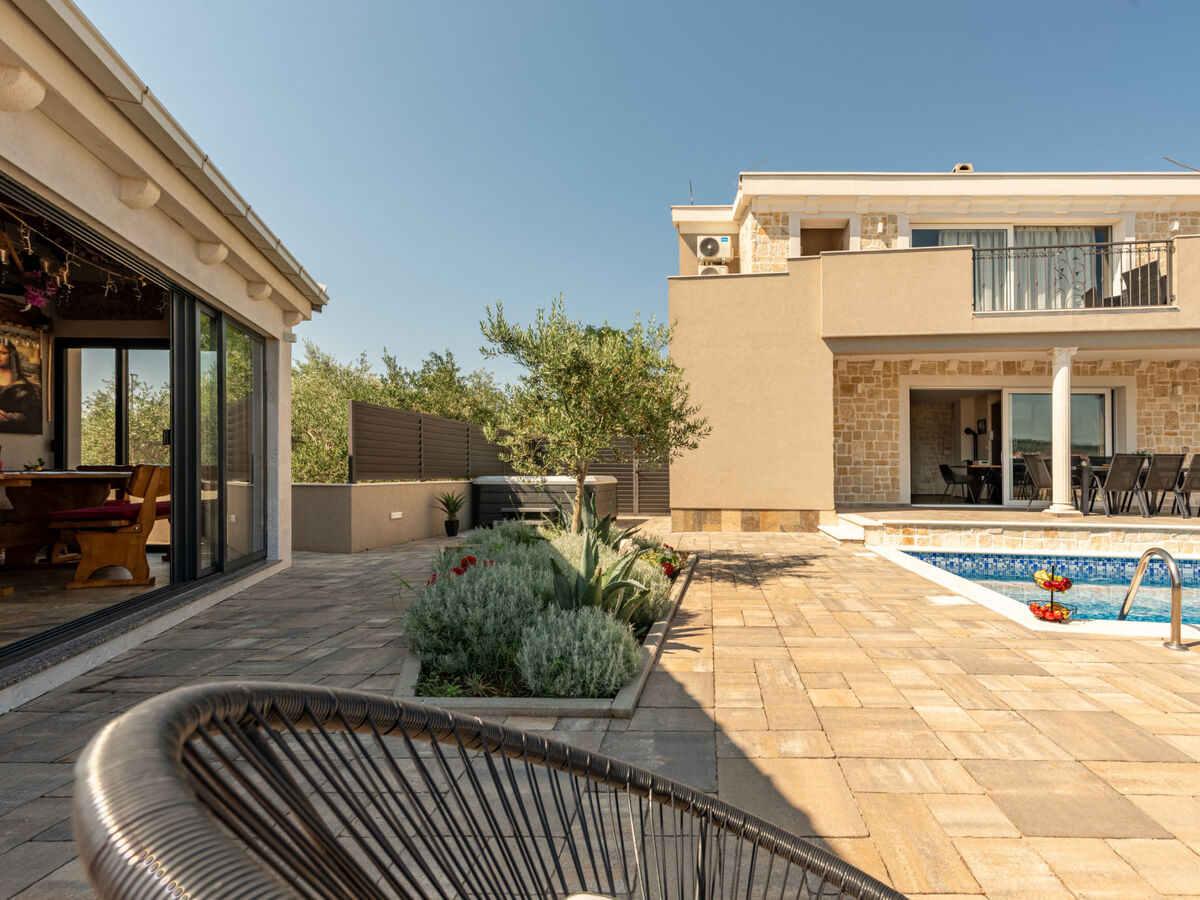 Maison Solea avec piscine privée pour 14 à Bibinje - Photo 36