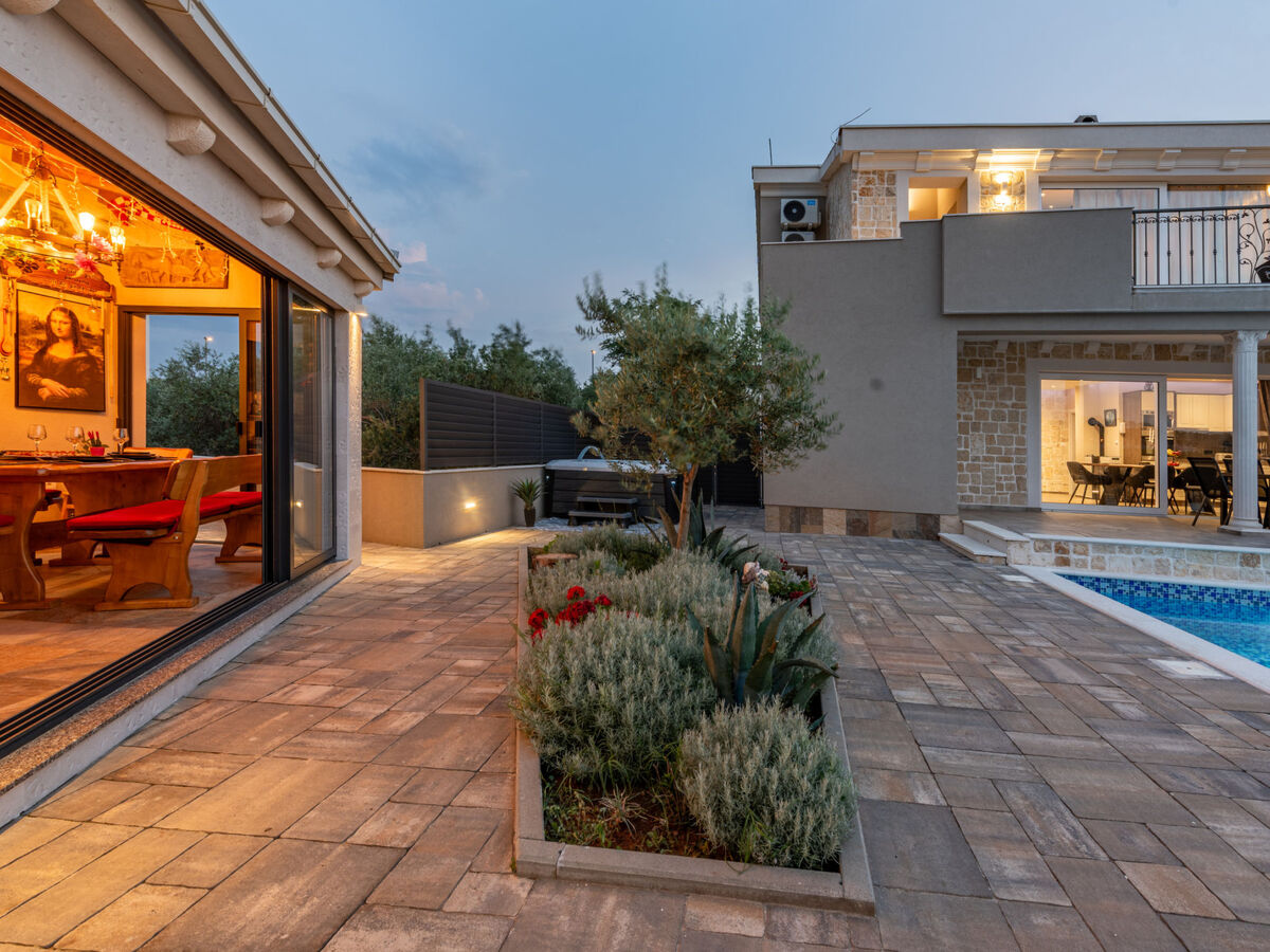 Maison Solea avec piscine privée pour 14 à Bibinje - Photo 45